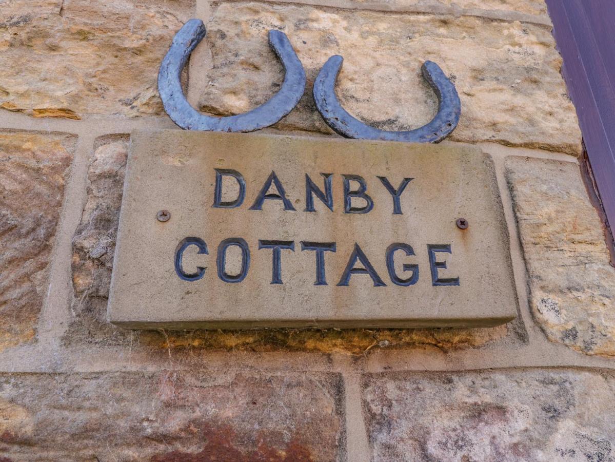 Danby Cottage Whitby Eksteriør bilde