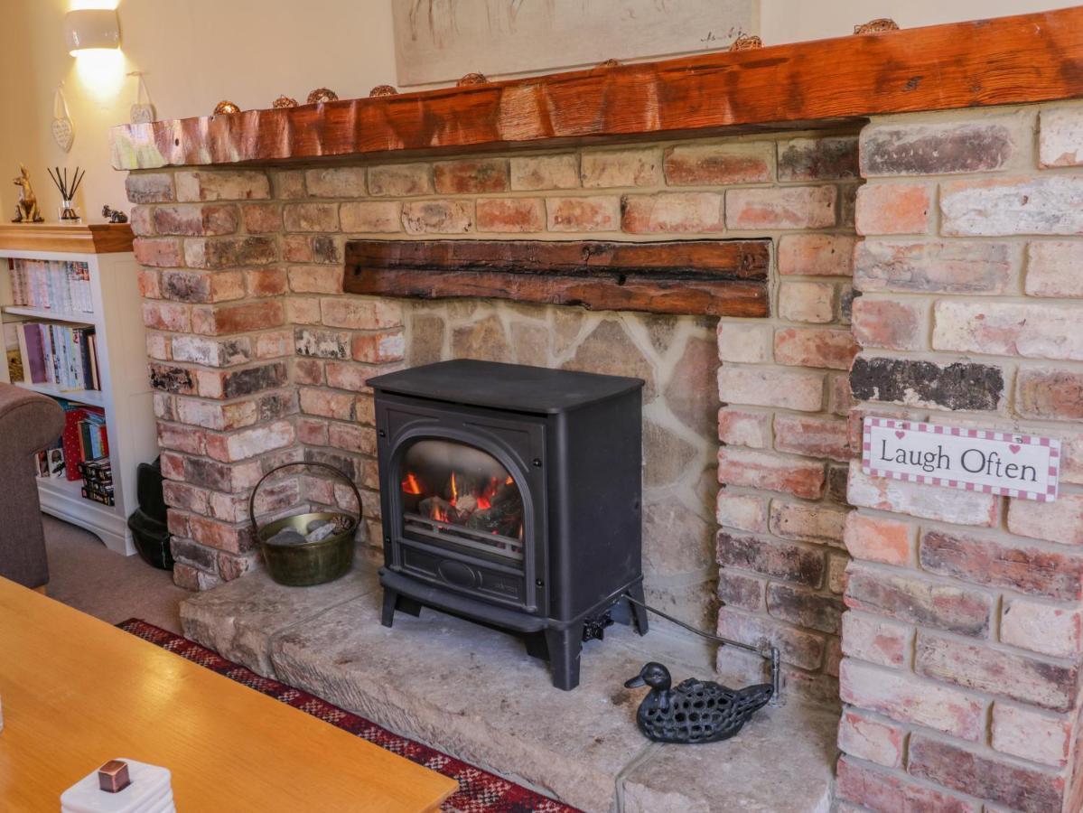 Danby Cottage Whitby Eksteriør bilde
