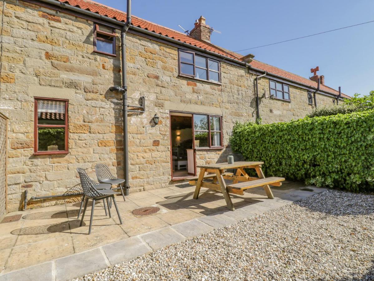 Danby Cottage Whitby Eksteriør bilde